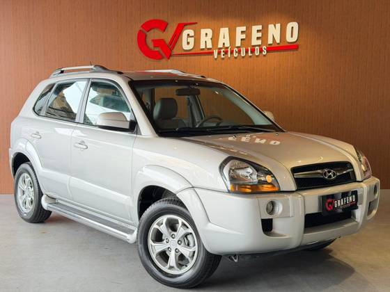 HYUNDAI TUCSON 2.0 MPFI GLS 16V 143CV 2WD FLEX 4P AUTOMÁTICO HYUNDAI TUCSON 2.0 MPFI GLS 16V 143CV 2WD FLEX 4P AUTOMÁTICO